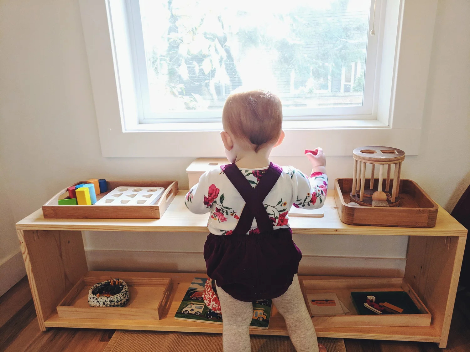How Montessori Parents Move Toddlers Without Tears or Power Struggles